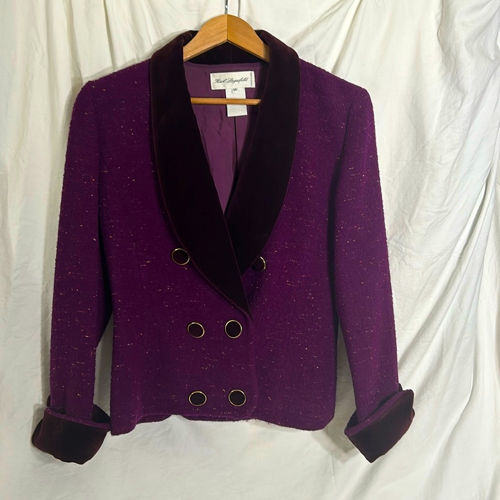 Gorgeous Karl Lagerfeld vintage purple boucle blazer jacket. Size 40